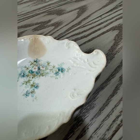 Antique Porcelain Limoges White Scalloped Dish - Picture 5 of 6